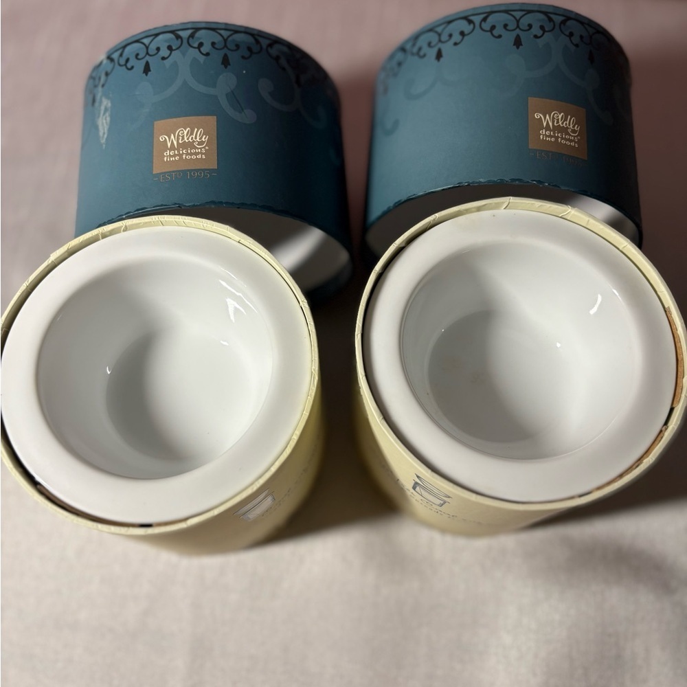 White and Blue Dip Chiller Set. (2). New - Picture 2 of 9